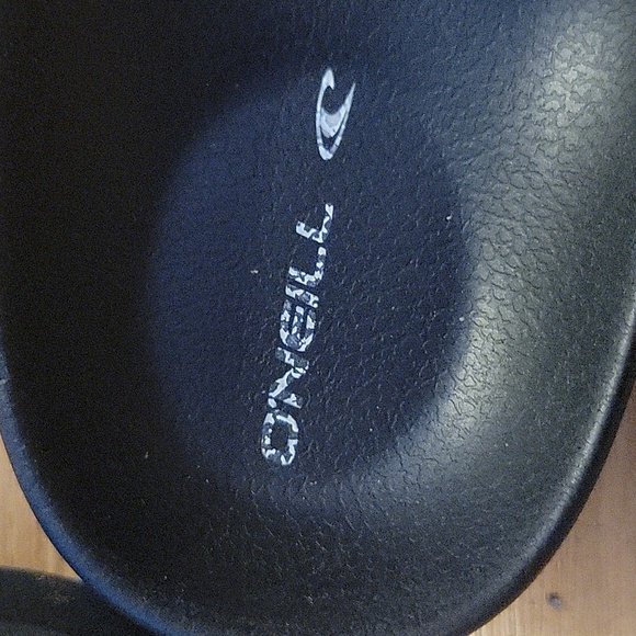 Black flip flops - right side only - amputee - Picture 4 of 4